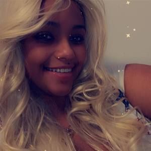 Meet your Posher, Alyssa